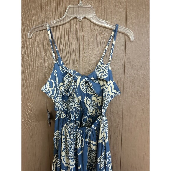 NWT Angie Floral Blue Ivory Keyhole Peek A Boo Tiered Maxi Dress Size Large Boho - Picture 6 of 7